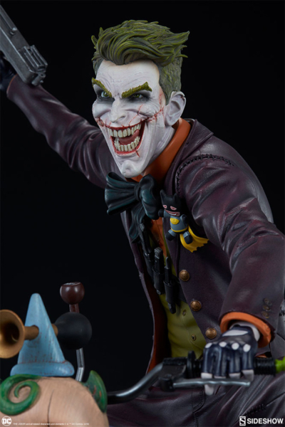 Sideshow Collectibles DC Comics The Joker Premium Format - HYPERTOYS
