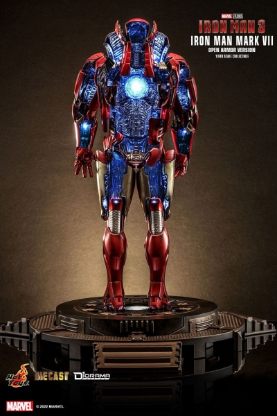 Hot Toys Iron Man 3 DS004D51 Iron Man Mark VII (Open Armor Ver.) 1