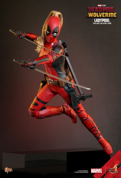 Hot Toys Marvel Comics Deadpool & Wolverine - Lady Deadpool