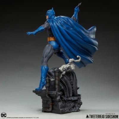 Tweeterhead DC Comics Maquette 1/4 Batman (Retro Edition) - HYPERTOYS